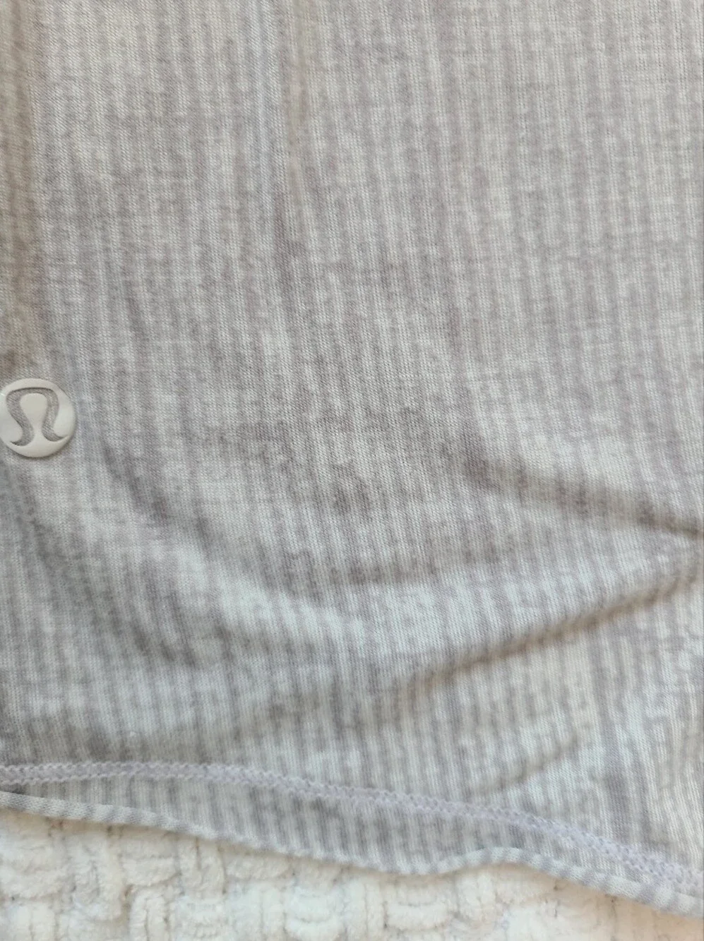 Lululemon Flip Your Dog Long  Light Gray Ribbed V-Neck Long Sleeve Top Size 4